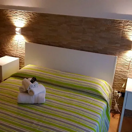 Bed & Breakfast Zevi 3*